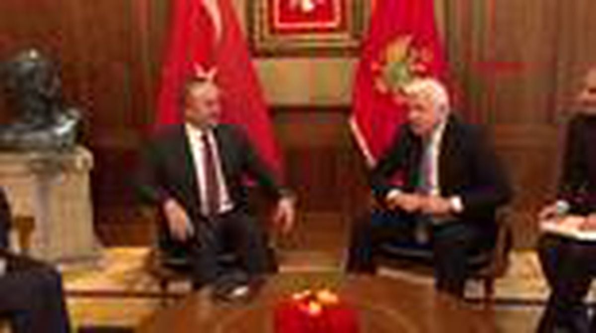 Çavuşoğlu, karadağ başbakanı markoviç ile görüştü