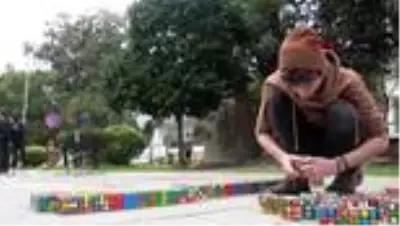 Edirne rubik küplerle portre yapan burak'ın hedefi dünya rekoru Edirne rubik küplerle portre yapan burak'ın hedefi dünya rekoru