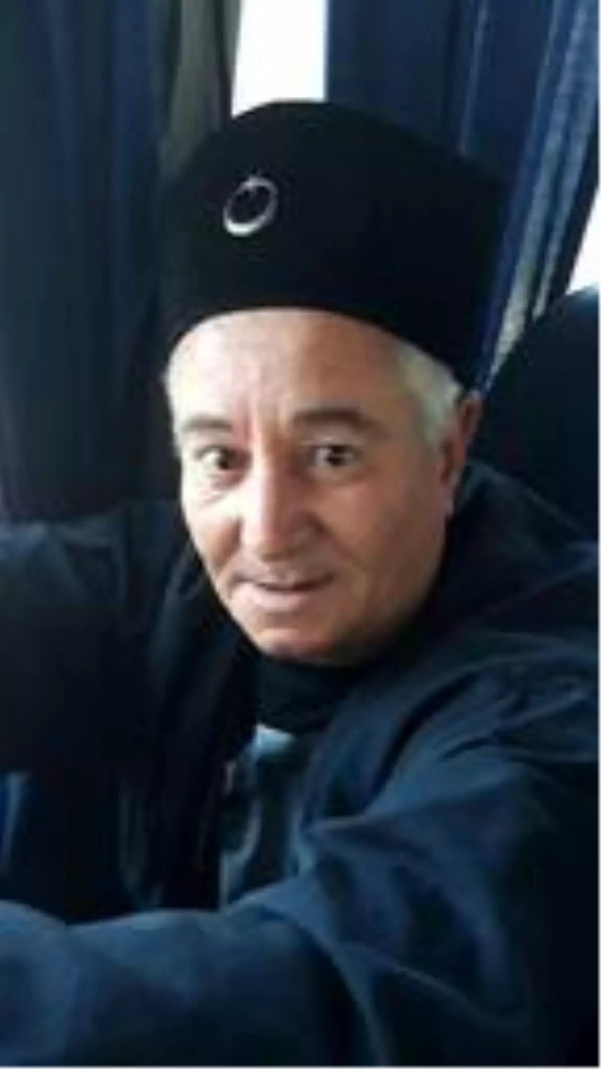 Emekli öğretmen evinde ölü bulundu