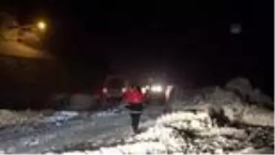 Gümüşhane-Trabzon kara yolu Zigana Dağı mevkisinde çığ düştü (2)