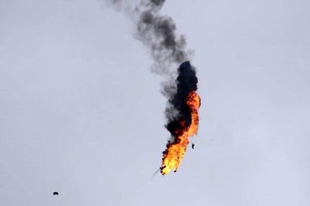 İdlib'de düşürülen helikopterde dikkat çeken Kasım Süleymani detay