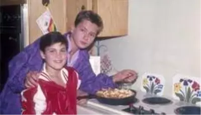 Oyuncu Joaquin Phoenix'in Oscar konuşmasında atıfta bulunduğu ağabeyi River Phoenix nasıl hayatını... Oyuncu Joaquin Phoenix'in Oscar konuşmasında atıfta bulunduğu ağabeyi River Phoenix nasıl hayatını...