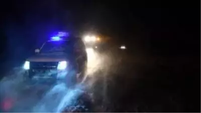 Kar ve tipinin kapattığı köy yolu minik Berat için açıldı