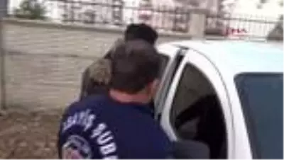 Kadir Şeker'in kurtardığı kadından 'U' dönüşü: Tartışıyorduk, beni dövmüyordu Kadir Şeker'in kurtardığı kadından 'U' dönüşü: Tartışıyorduk, beni dövmüyordu