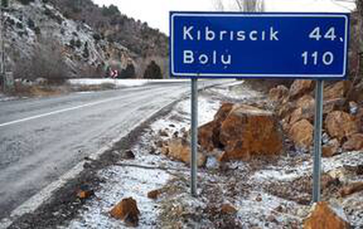 Nallıhan-Mudurnu kara yolu heyelan riskine karşı kapalı