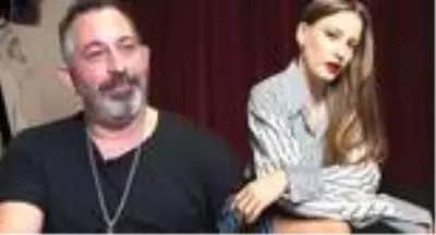 Serenay Sarıkaya ile aşk yaşayan Cem Yılmaz, yeni ilişkisi hakkında ilk kez konuştu Serenay Sarıkaya ile aşk yaşayan Cem Yılmaz, yeni ilişkisi hakkında ilk kez konuştu