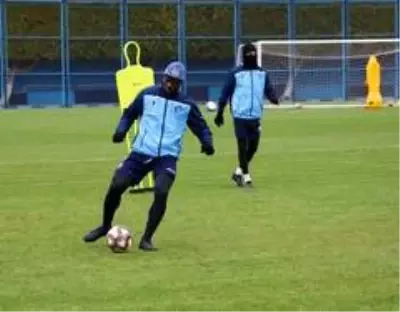Uğur Tütüneker: 'Bursaspor maçını 3 puanla tamamlamak istiyoruz' Uğur Tütüneker: 'Bursaspor maçını 3 puanla tamamlamak istiyoruz'