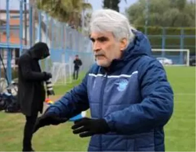 Uğur Tütüneker: 'Bursaspor maçını 3 puanla tamamlamak istiyoruz' Uğur Tütüneker: 'Bursaspor maçını 3 puanla tamamlamak istiyoruz'