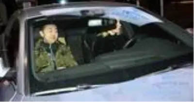 Ünlü şarkıcı Serdar Ortaç, yeni sevgilisiyle görüntülendi