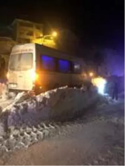 Zigana Dağı Geçidi'ne çığ düştü, yol kapandı (2)- Yeniden