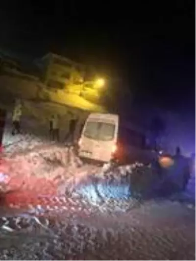 Zigana Dağı Geçidi'ne çığ düştü, yol kapandı (2)- Yeniden