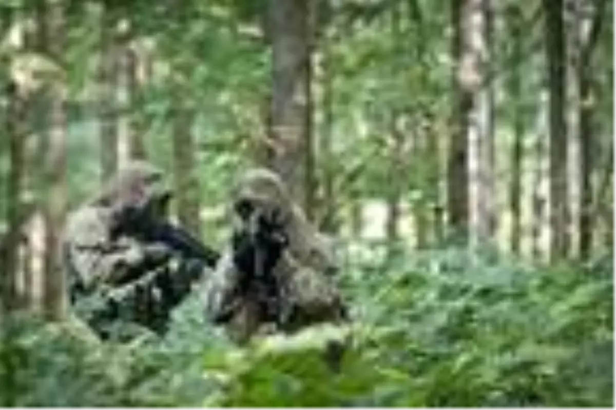 Askerlerin 'gizlenme' tatbikatı gerçek oldu: Kurtarma ekiplerinden de saklandılar