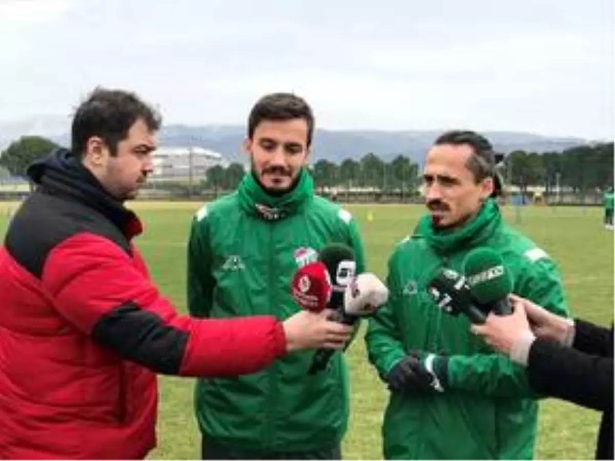 Bursaspor, Adana Demirspor'u da yenip zirve iddiasını sürdürmek istiyor