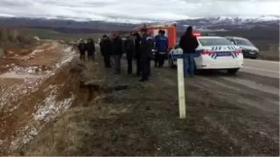 Çorum'da kömür yüklü traktör şarampole devrildi: 1 yaralı