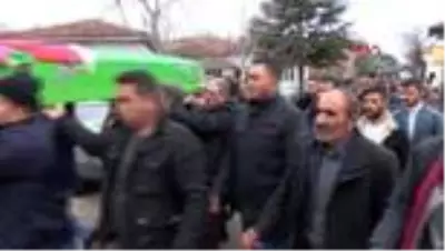Doğum gününde kazada ölen o anne toprağa verildi