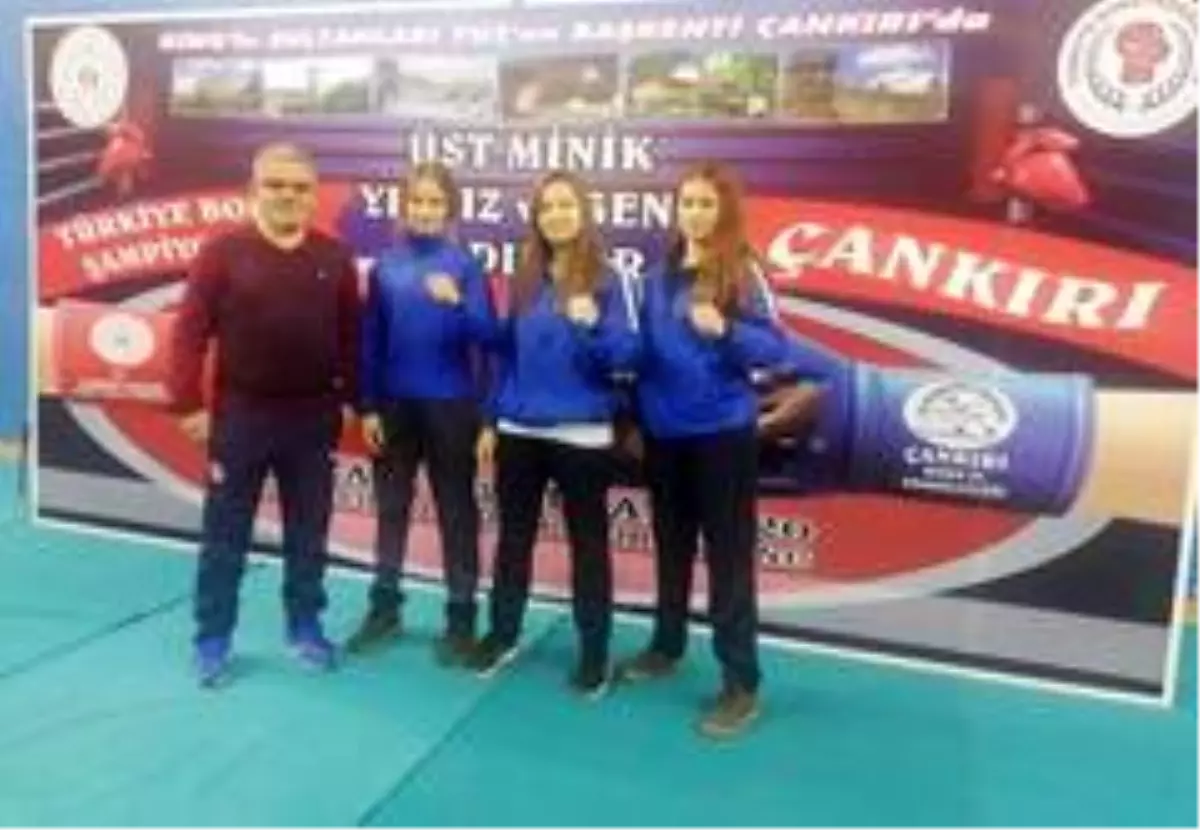 Kartepe boks takımı başarısıyla gururlandırdı