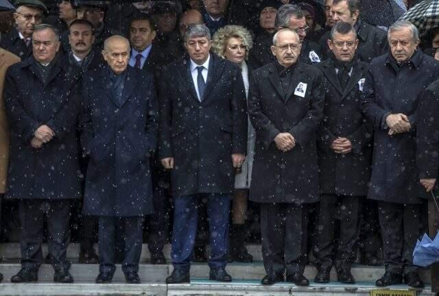 Kılıçdaroğlu, Bahçeli ve Akşener aynı cenazede yan yana geldi