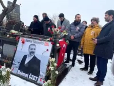 Mehmet Özet kabri başında anıldı Mehmet Özet kabri başında anıldı