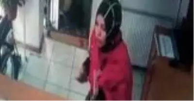 Öfkeli kadın, sağlık ocağında sekreteri tokatladı! Olay anı kamerada