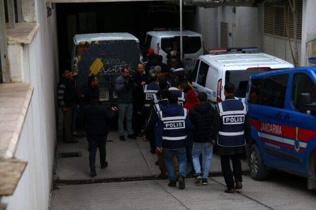 Sahte hesapla mesajlaşıp buluşmaya çağırdığı kişiyi öldürdü