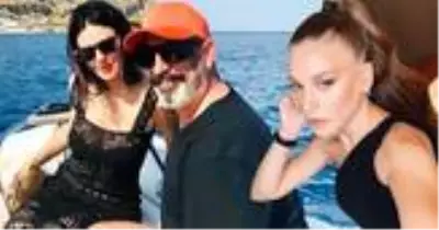 Serenay Sarıkaya'nın geçen sene Defne Samyeli ve Cem Yılmaz'ın videosunu beğendiği ortaya çıktı