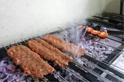 Adana'da yeni lezzet: Kaz etinden kebap