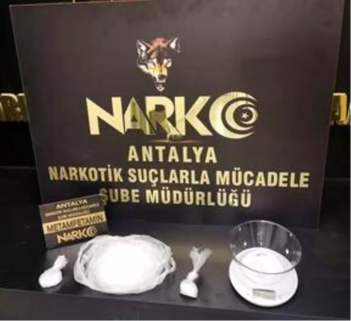 Antalya'da uyuşturucu operasyonunda 2 zanlı tutuklandı
