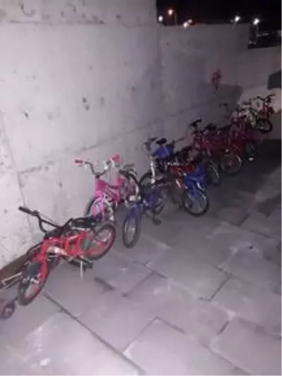 Apartmanlardan bebek arabası ve çocuk bisikleti çalan şüpheli tutuklandı