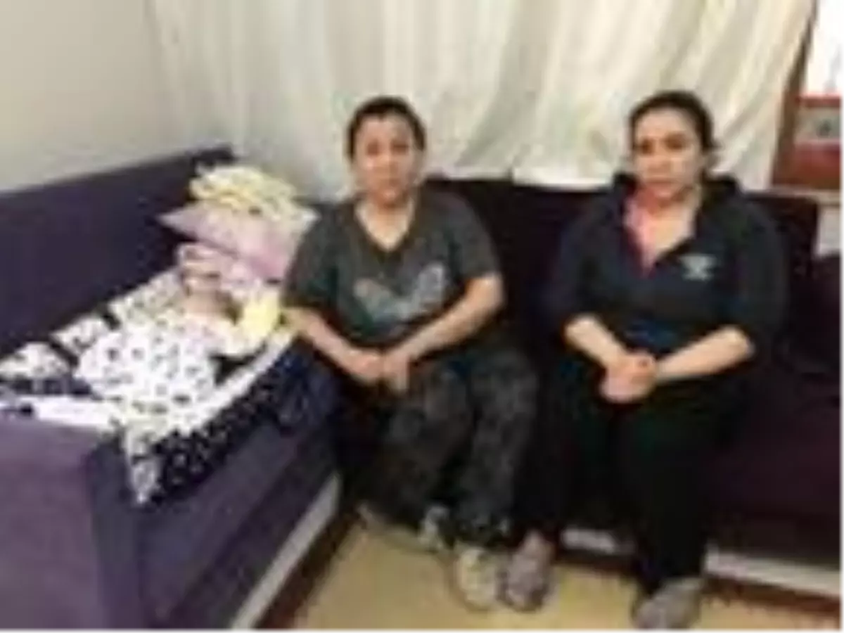 Boşanma aşamasında olduğu karısını, 40 günlük bebeğini ve üvey kızını bıçakladı