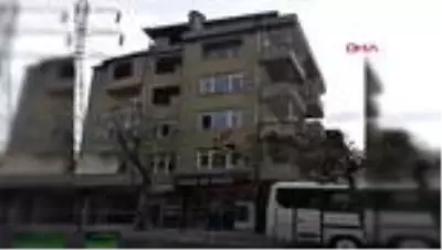 Avcılar'da yıkılacak bina için pazar tezgahlı önlem