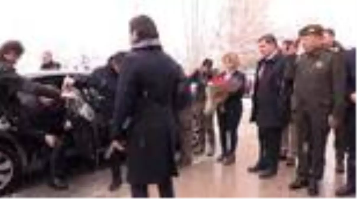 Binali Yıldırım, ziyaretlerde bulundu