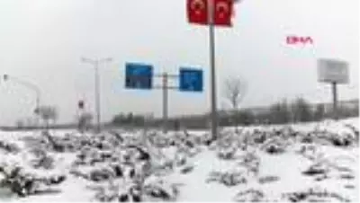 Bingöl'de 281 köy yolu kardan kapandı