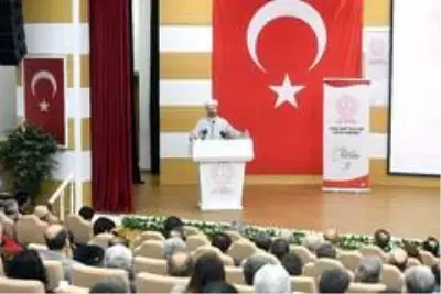 Diyanet İşleri Başkanı Erbaş 'İmam Hatip Okulları Vizyon Semineri'nde konuştu Diyanet İşleri Başkanı Erbaş 'İmam Hatip Okulları Vizyon Semineri'nde konuştu
