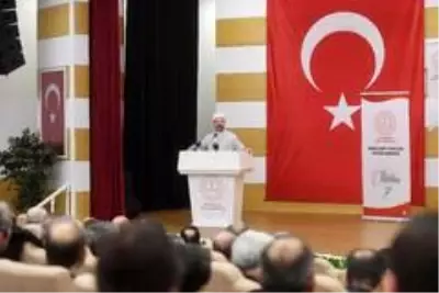 Diyanet İşleri Başkanı Erbaş 'İmam Hatip Okulları Vizyon Semineri'nde konuştu Diyanet İşleri Başkanı Erbaş 'İmam Hatip Okulları Vizyon Semineri'nde konuştu