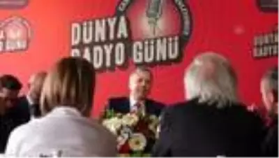 İstanbul Valisi Ali Yerlikaya, radyocularla buluştu İstanbul Valisi Ali Yerlikaya, radyocularla buluştu