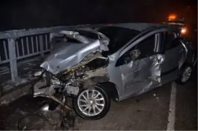 Kahramanmaraş'ta meydana gelen zincirleme kazada 4 araçta hasar oluştu
