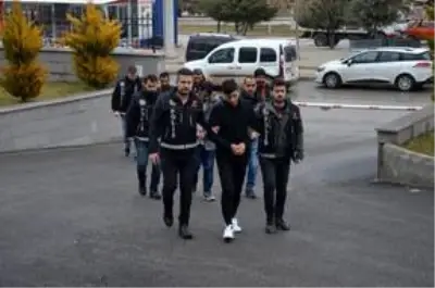 Karaman'da uyuşturucu operasyonunda yakalanan 3 zanlı tutuklandı