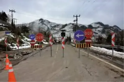 Ordu'da eski sahil yolunda göçük