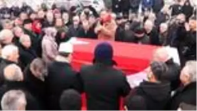 Ozan Arif ölümünün birinci yılında anıldı