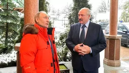 Putin'in giydiği mont Rusya'da tartışma yarattı