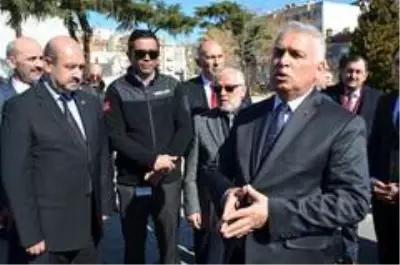 Tekirdağ'dan Elazığ'a 4 tır yardım yola çıktı Tekirdağ'dan Elazığ'a 4 tır yardım yola çıktı