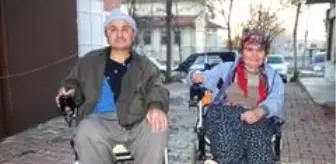 Türkiye Sakatlar Derneği: 14 Şubat'ta evlenen engelli çiftin 8 yıllık engelsiz yaşama azmi Türkiye Sakatlar Derneği: 14 Şubat'ta evlenen engelli çiftin 8 yıllık engelsiz yaşama azmi