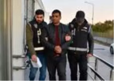 Adana'da 156 milyon liralık senet çetesine operasyon: 10 gözaltı Adana'da 156 milyon liralık senet çetesine operasyon: 10 gözaltı