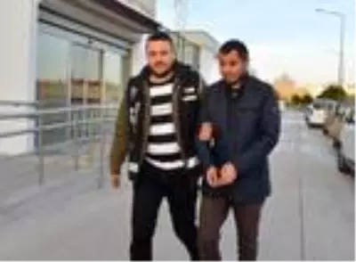 Adana'da 156 milyon liralık senet çetesine operasyon: 10 gözaltı Adana'da 156 milyon liralık senet çetesine operasyon: 10 gözaltı
