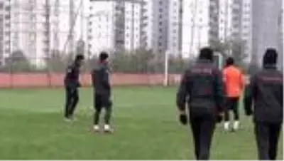Adanaspor'da alt sıralardan kurtulma hesapları yapılıyor