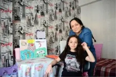 Ailesinin desteğiyle kanseri iki kez yenen Ece hayata tutundu Ailesinin desteğiyle kanseri iki kez yenen Ece hayata tutundu