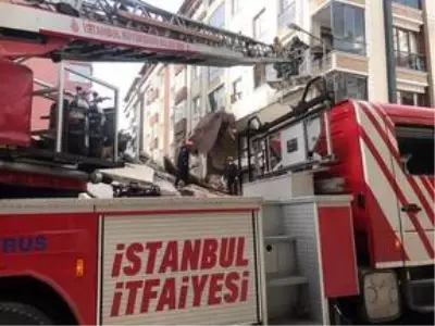 Bahçelievler'de boş bina çöktü Bahçelievler'de boş bina çöktü