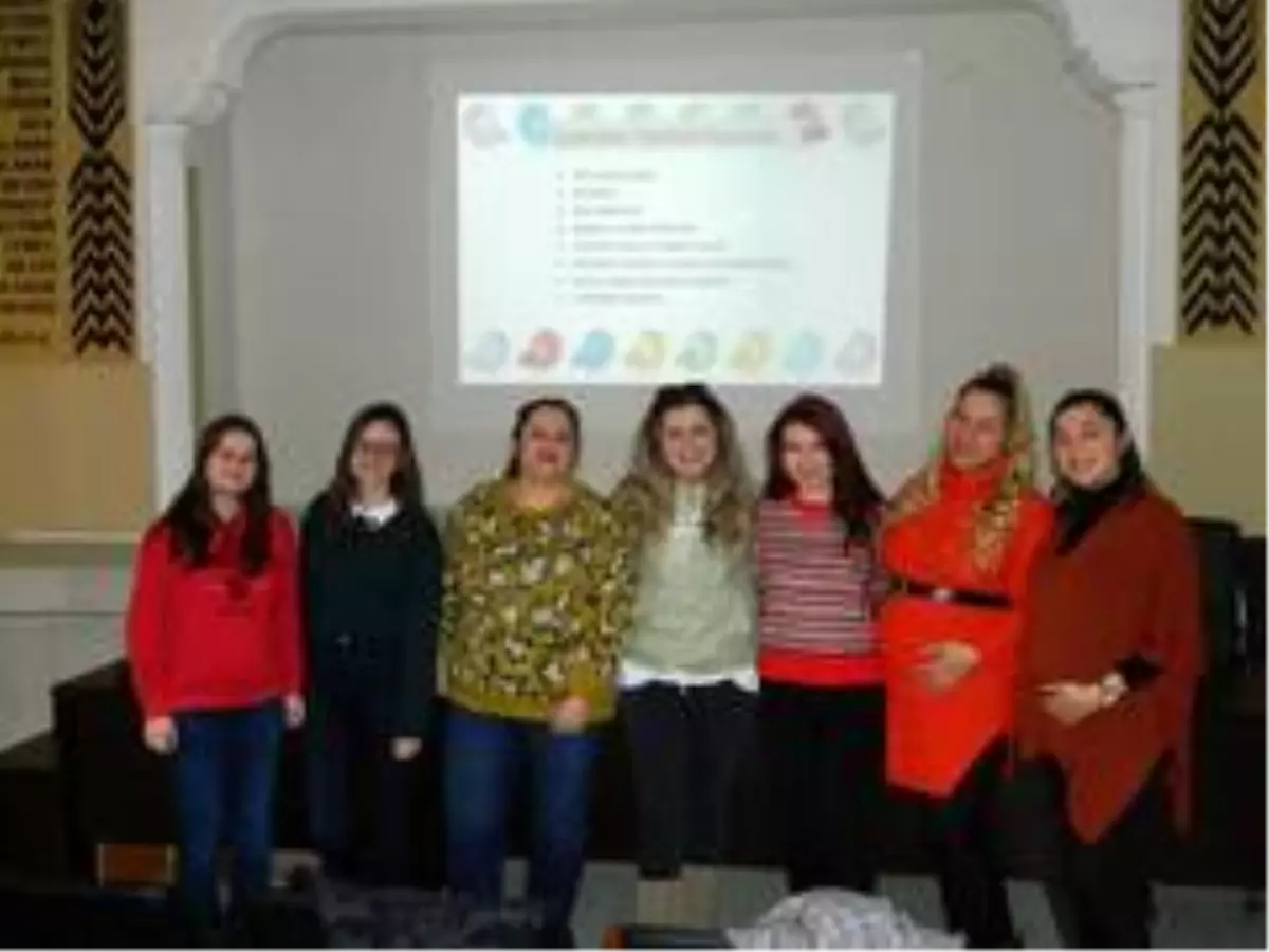 Bebek bakımını HEM kursuyla öğreniyorlar