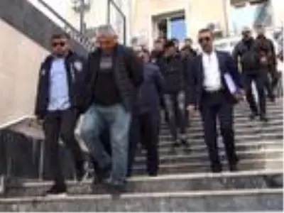 21 yaşındaki genç, çok çalıştığı için arkadaşları tarafından dövülerek öldürüldü 21 yaşındaki genç, çok çalıştığı için arkadaşları tarafından dövülerek öldürüldü