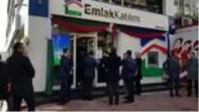 Emlak Katılım İzmit Şubesi açıldı Emlak Katılım İzmit Şubesi açıldı